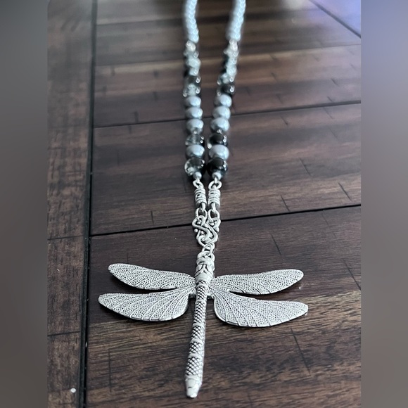 NWOT - Beautiful Large dragonfly necklace with matching earrings - Picture 2 of 8